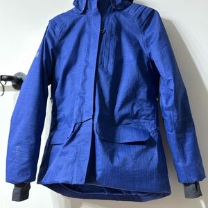 Women's Helly Hansen Jacket EUC
